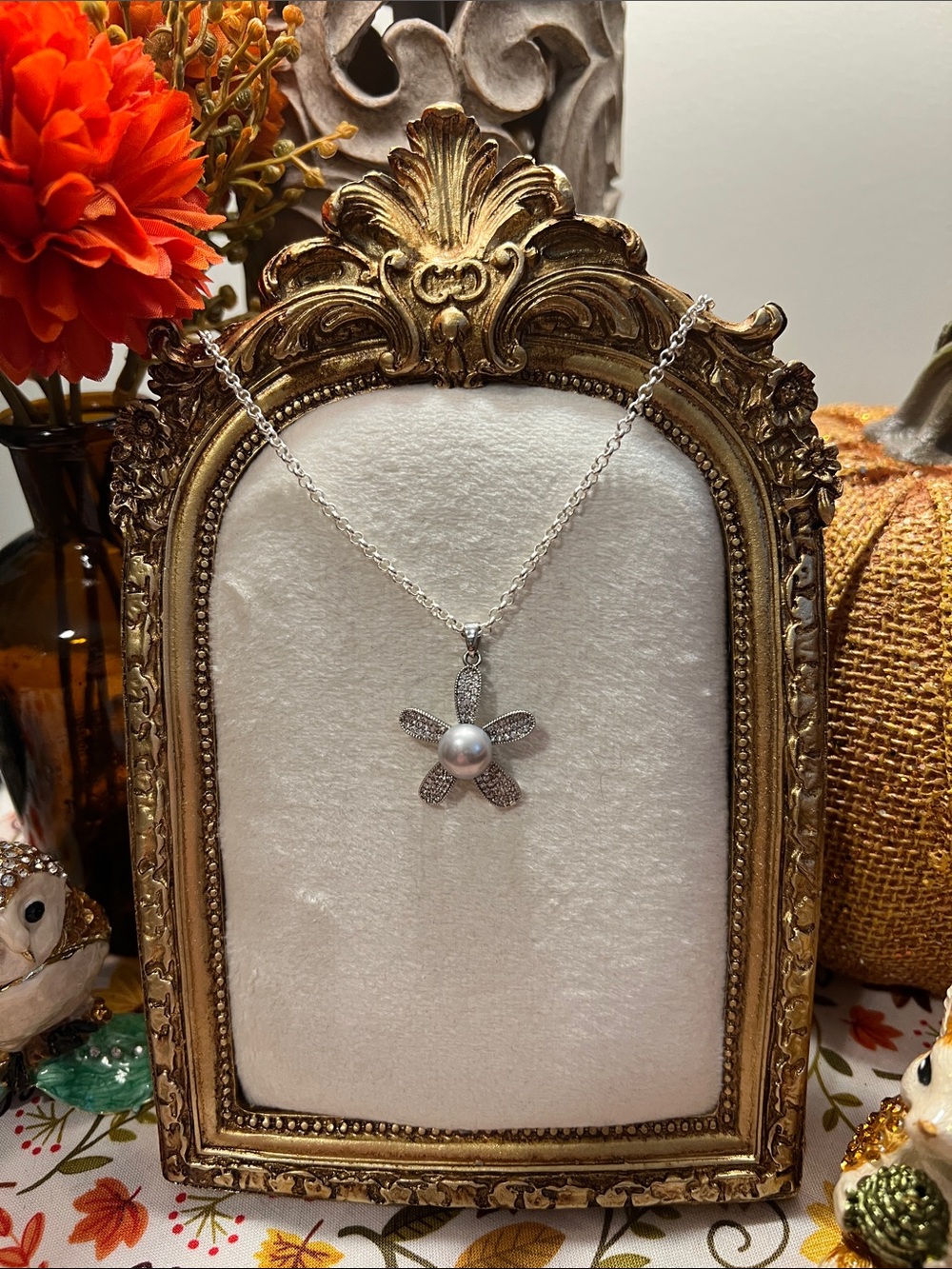 Silver Flower Faux Pearl Pendant Necklace - White